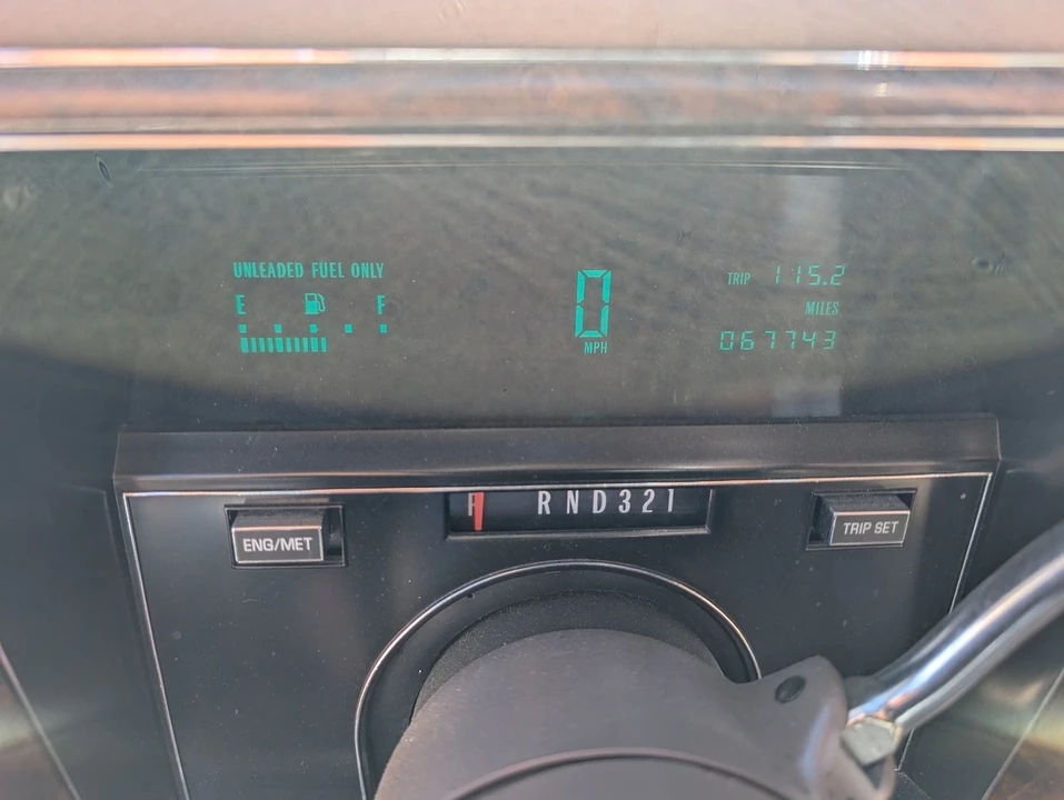 1990 Cadillac Brougham - Image 9 of 21