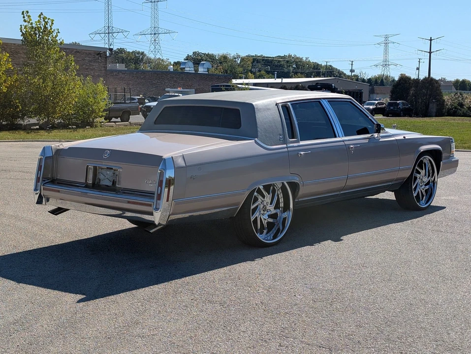 1990 Cadillac Brougham - Image 3 of 21
