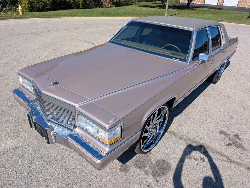 1990 Cadillac Brougham - Image 20 of 21