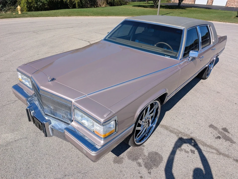1990 Cadillac Brougham - Image 20 of 21