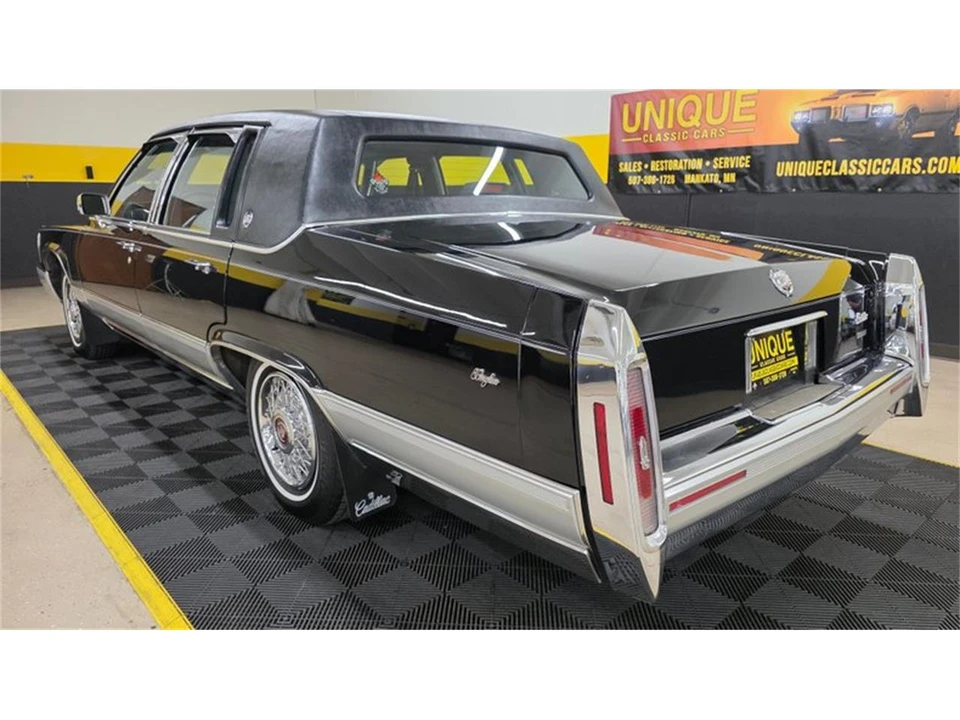 1990 Cadillac Brougham - Image 6 of 31