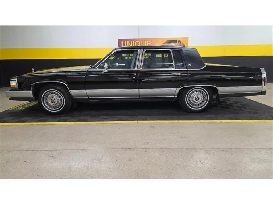 1990 Cadillac Brougham - Image 7 of 31