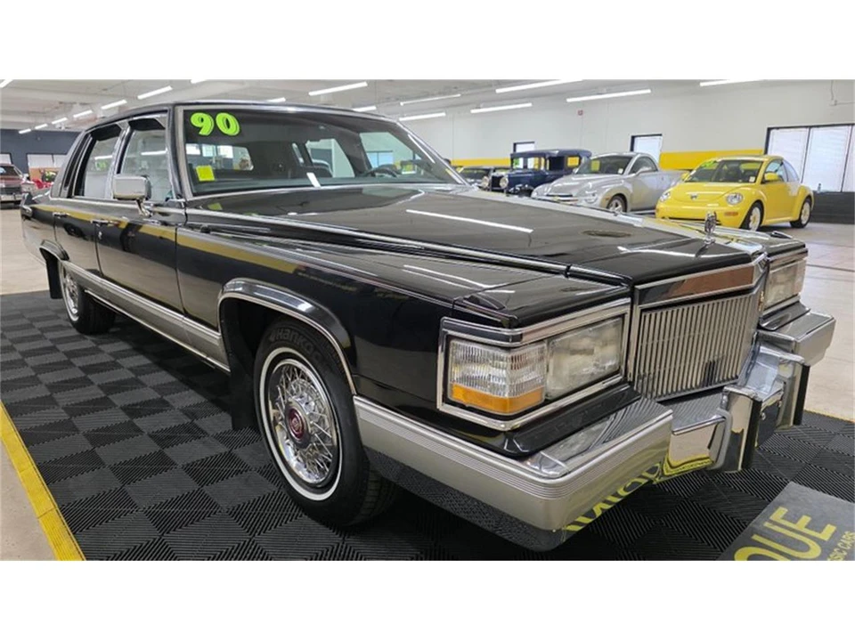 1990 Cadillac Brougham - Image 3 of 31
