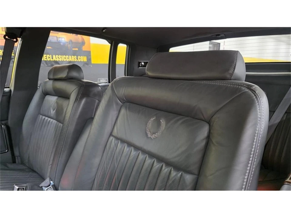 1990 Cadillac Brougham - Image 29 of 31