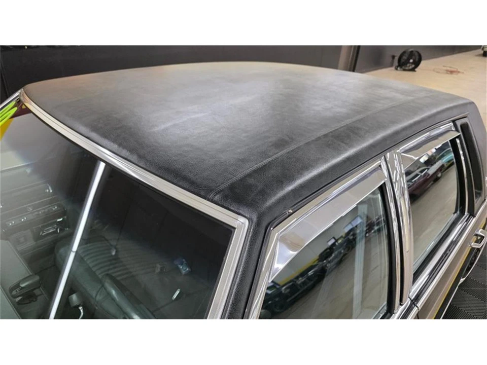 1990 Cadillac Brougham - Image 15 of 31