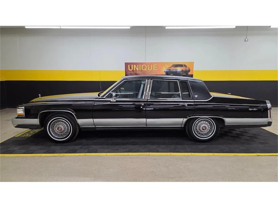 1990 Cadillac Brougham - Image 7 of 31