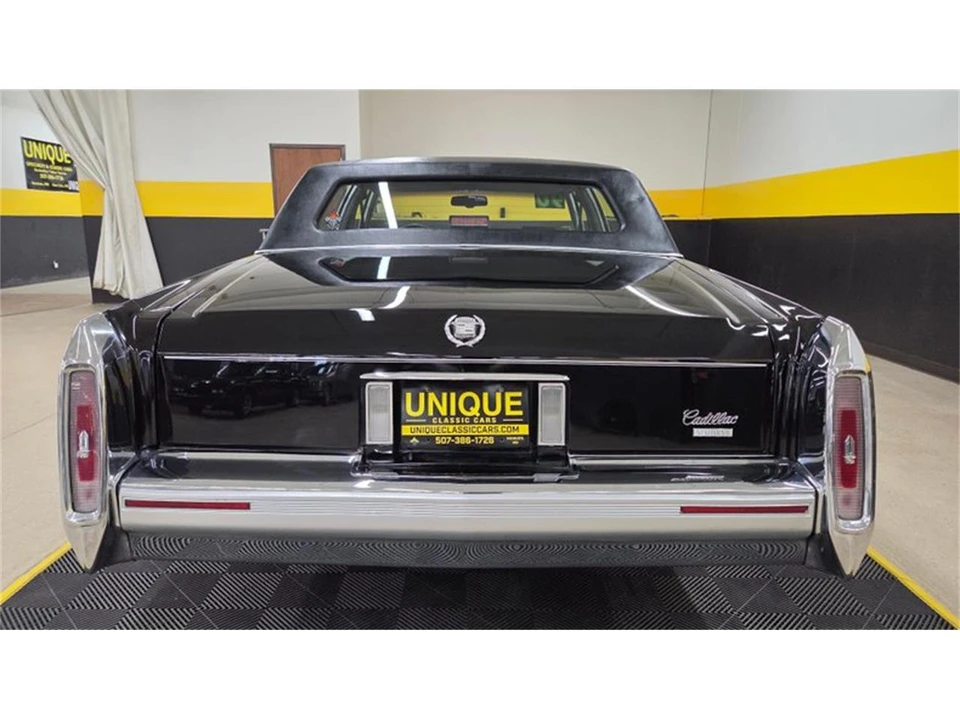 1990 Cadillac Brougham - Image 5 of 31