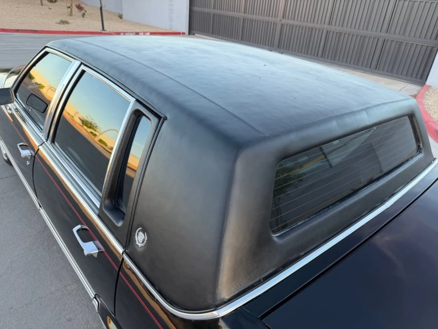 1990 Cadillac Brougham - Image 9 of 20