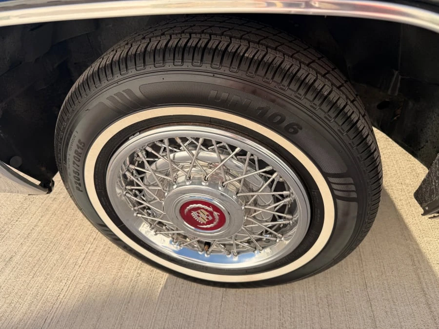1990 Cadillac Brougham - Image 12 of 20