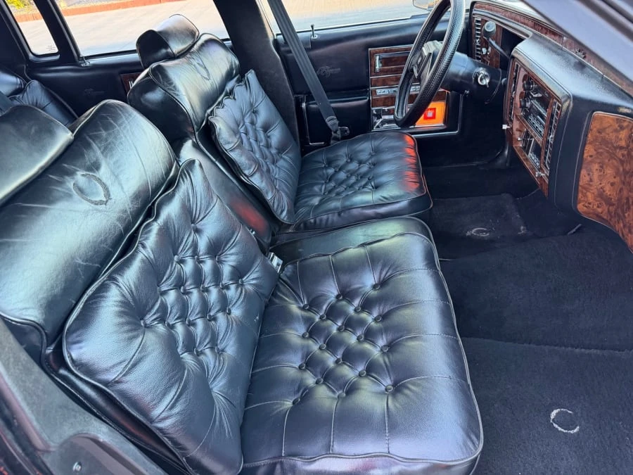 1990 Cadillac Brougham - Image 18 of 20