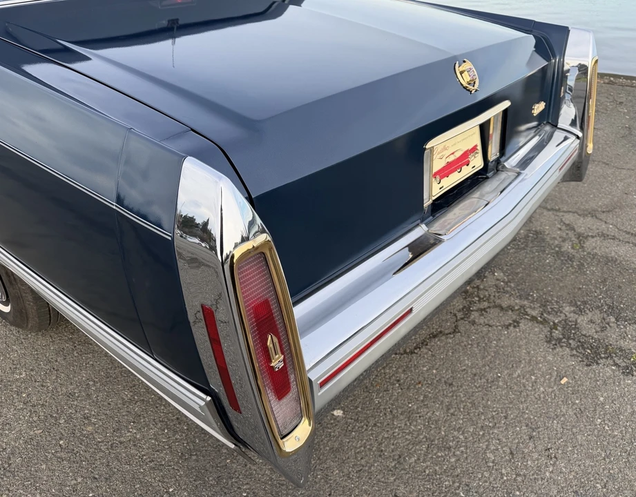 1990 Cadillac Brougham - Image 5 of 21