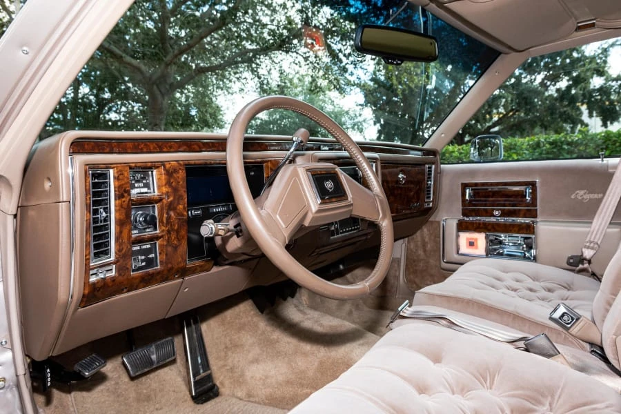 1990 Cadillac Brougham - Image 3 of 12