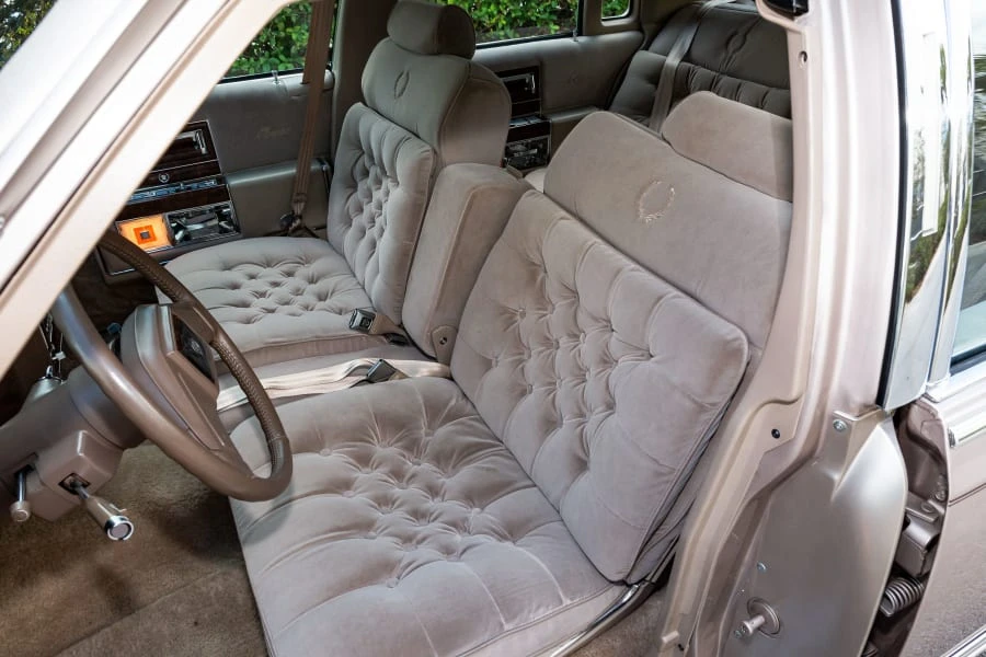 1990 Cadillac Brougham - Image 4 of 12