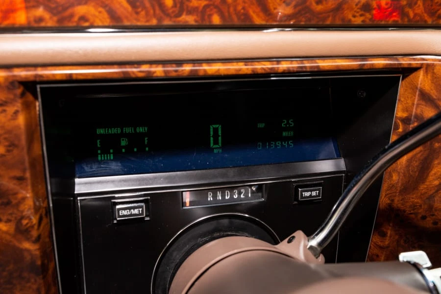 1990 Cadillac Brougham - Image 5 of 12