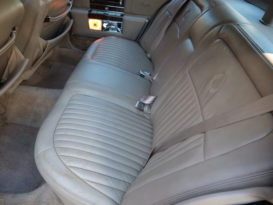 1990 Cadillac Brougham - Image 24 of 24