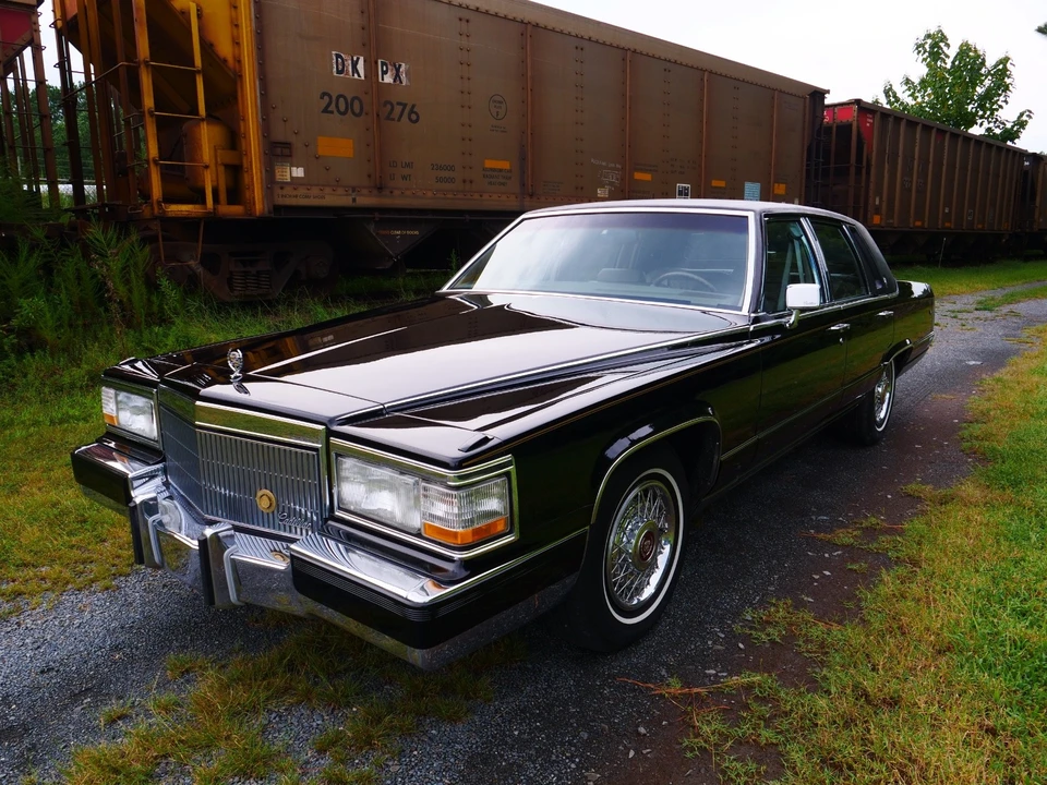 1990 Cadillac Brougham - Image 2 of 24