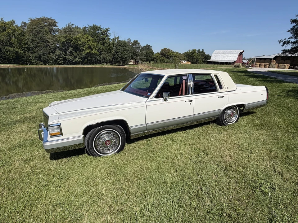 1990 Cadillac Brougham - Image 6 of 31