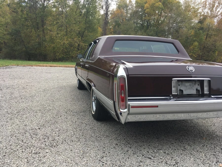 1990 Cadillac Brougham - Image 3 of 7