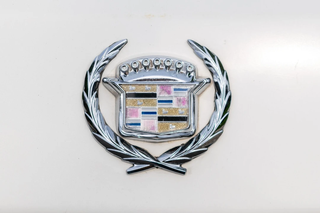 1990 Cadillac Brougham - Image 31 of 31