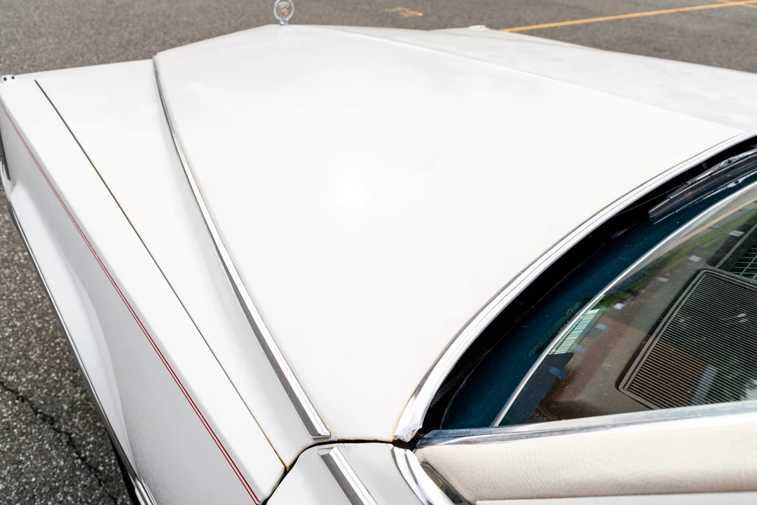 1990 Cadillac Brougham - Image 30 of 31