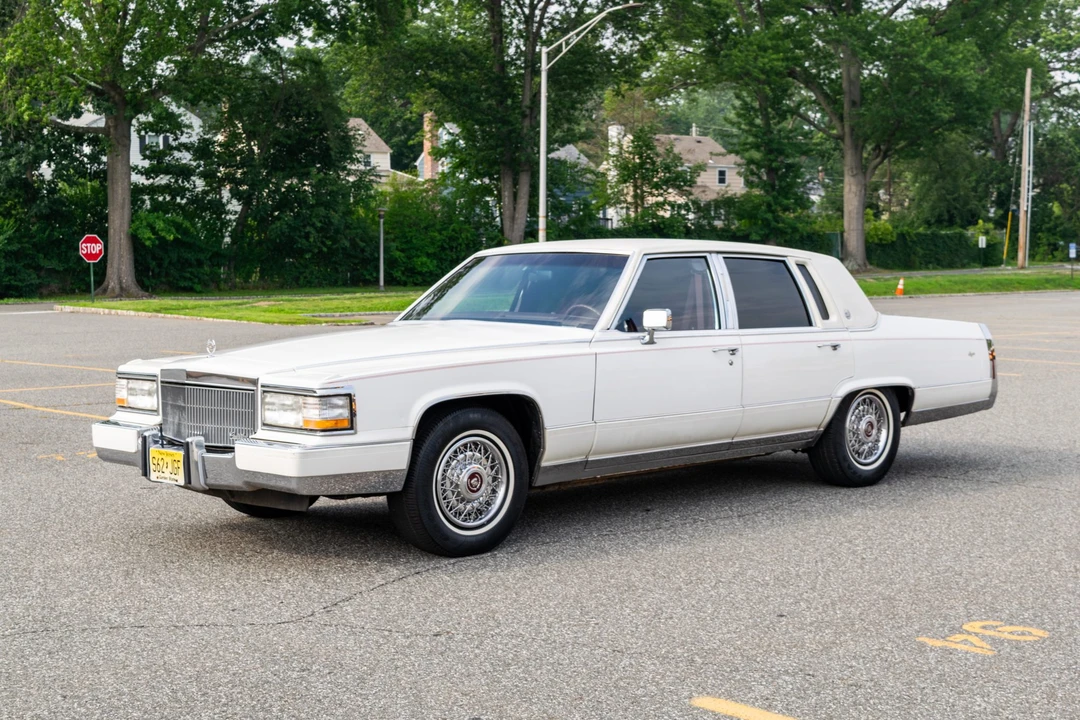 1990 Cadillac Brougham - Image 2 of 31