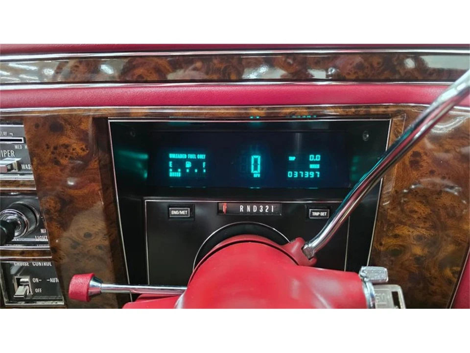 1990 Cadillac Brougham - Image 31 of 31