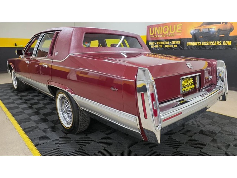 1990 Cadillac Brougham - Image 6 of 31