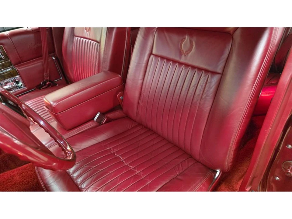 1990 Cadillac Brougham - Image 27 of 31