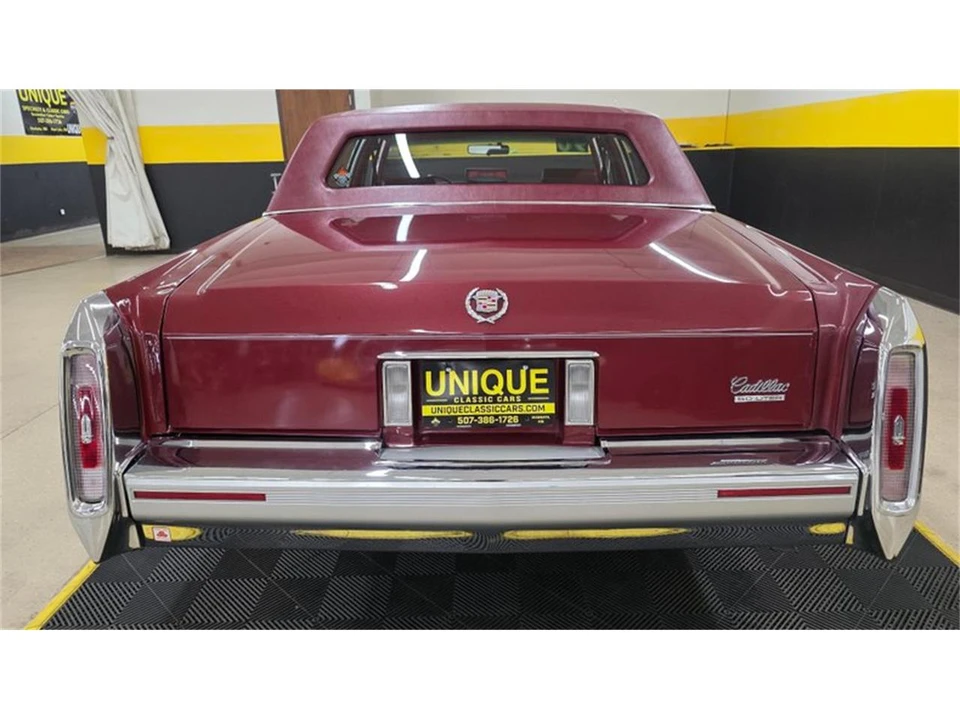 1990 Cadillac Brougham - Image 5 of 31