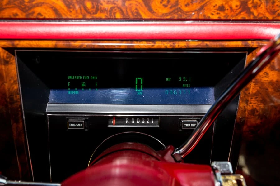 1990 Cadillac Brougham - Image 7 of 20