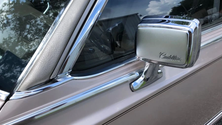 1990 Cadillac Brougham - Image 9 of 20