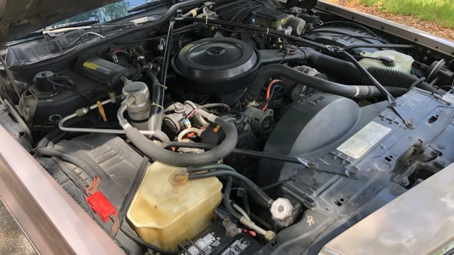1990 Cadillac Brougham - Image 6 of 20