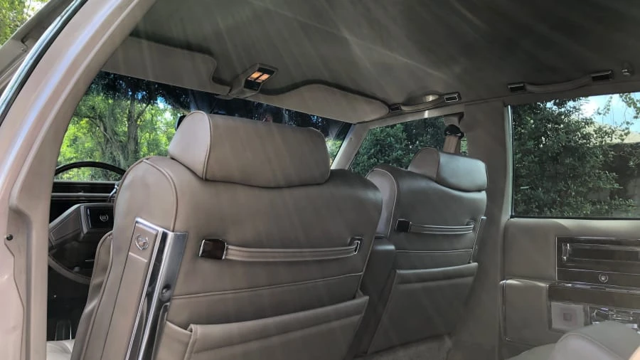 1990 Cadillac Brougham - Image 15 of 20