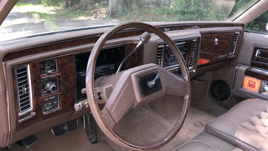 1990 Cadillac Brougham - Image 3 of 20