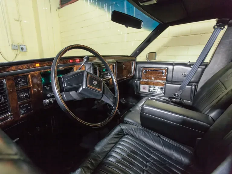 1990 Cadillac Brougham - Image 5 of 11