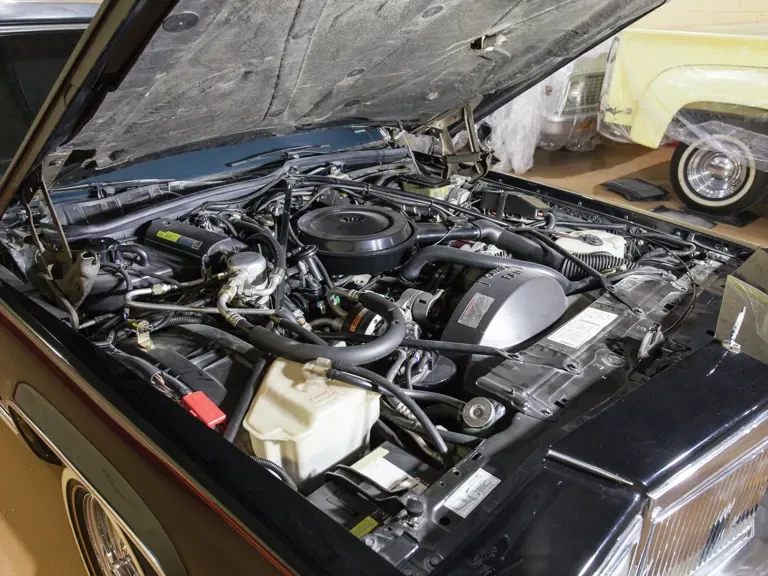 1990 Cadillac Brougham - Image 11 of 11