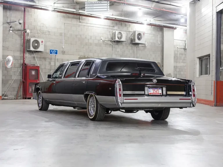 1990 Cadillac Brougham - Image 3 of 11