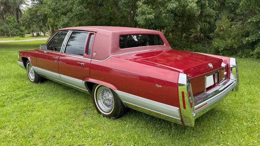 1990 Cadillac Brougham - Image 3 of 31