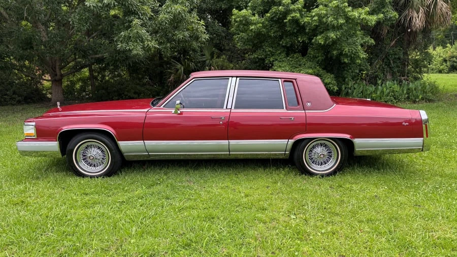 1990 Cadillac Brougham - Image 2 of 31