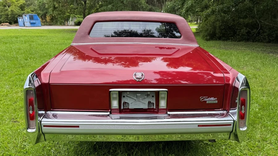 1990 Cadillac Brougham - Image 5 of 31