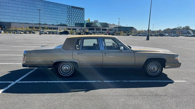1990 Cadillac Brougham - Image 8 of 16