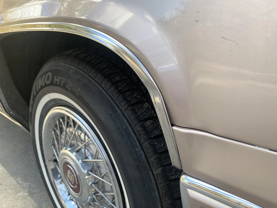 1990 Cadillac Brougham - Image 31 of 31