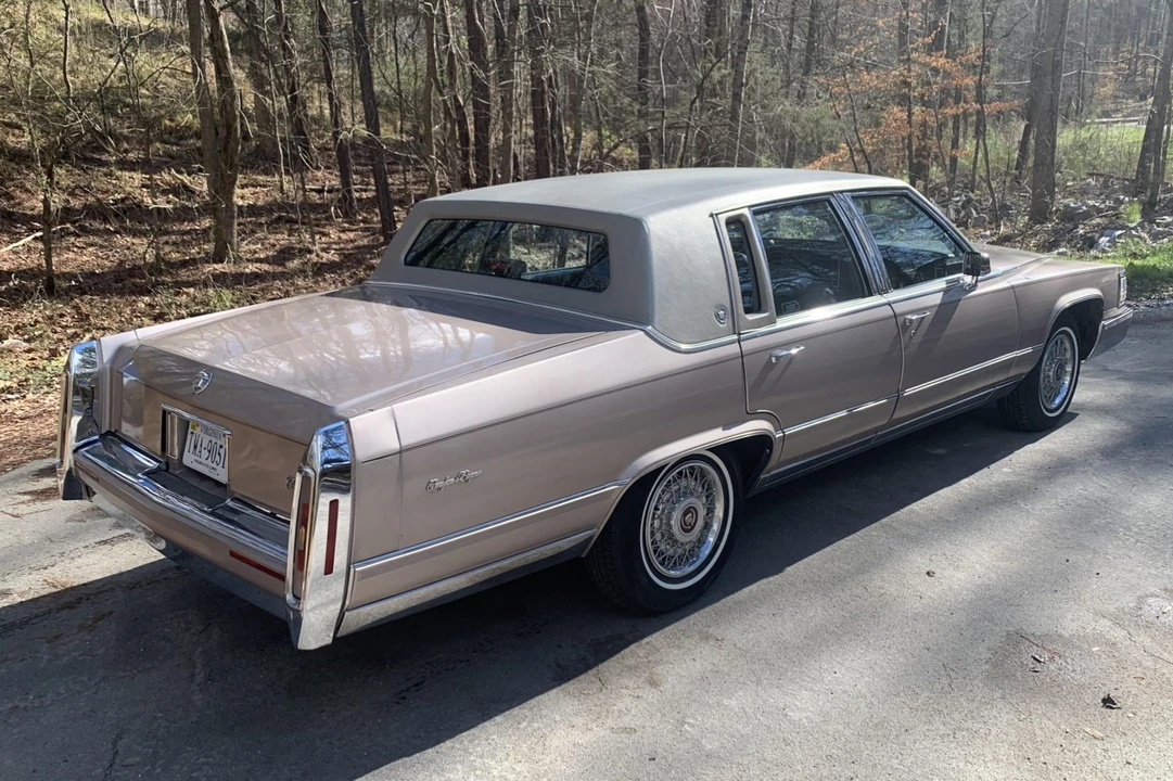 1990 Cadillac Brougham - Image 6 of 31