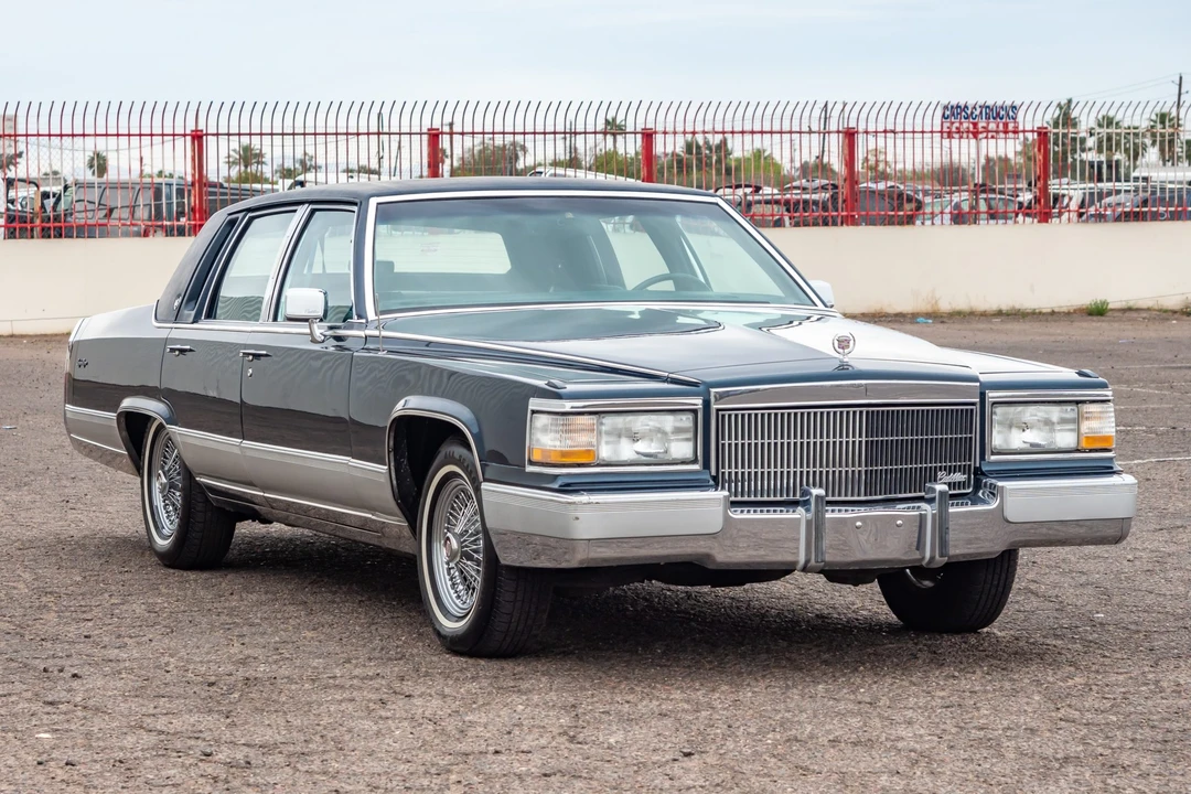1990 Cadillac Brougham - Image 7 of 31