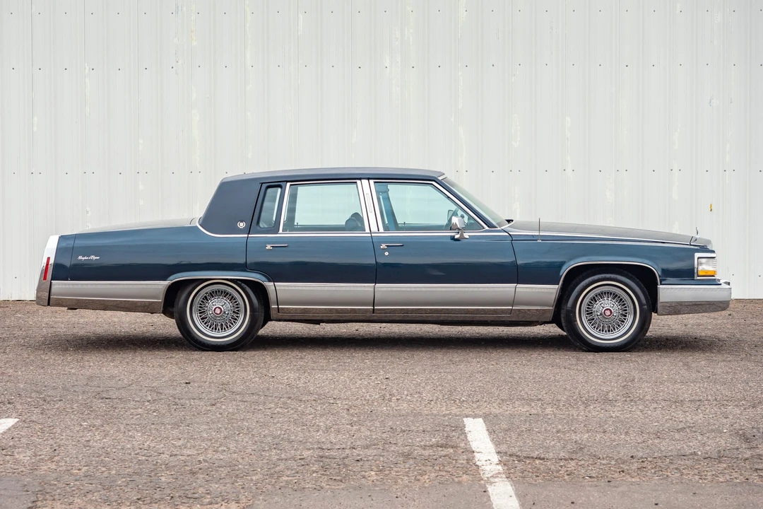 1990 Cadillac Brougham - Image 6 of 31