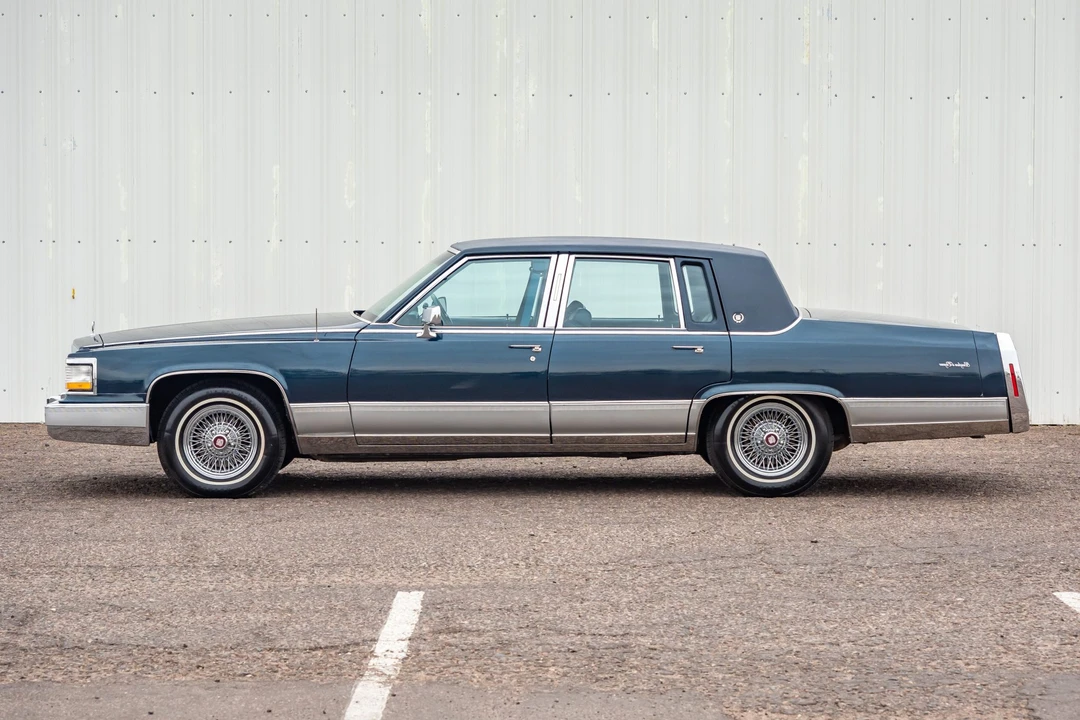 1990 Cadillac Brougham - Image 2 of 31