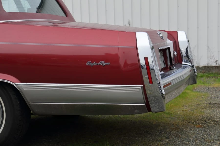 1990 Cadillac Brougham - Image 12 of 25