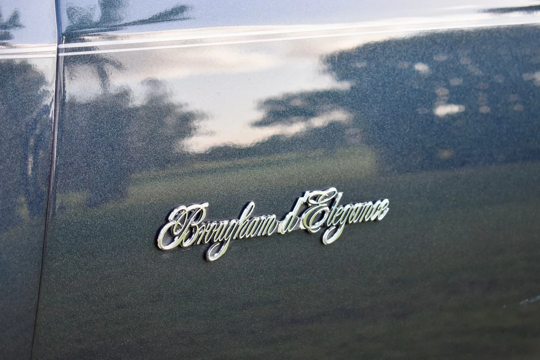 1990 Cadillac Brougham - Image 29 of 31