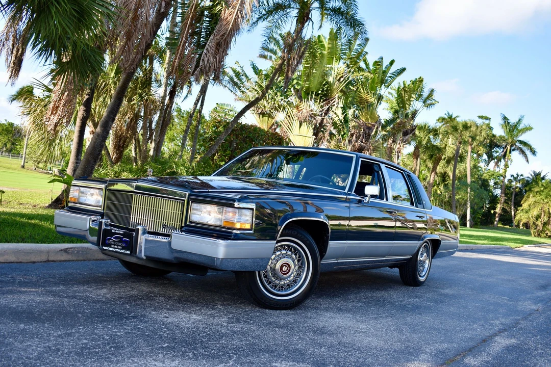 1990 Cadillac Brougham - Image 6 of 31