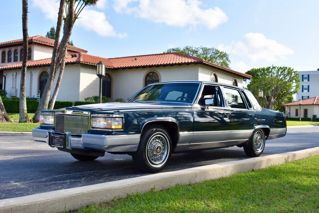 1990 Cadillac Brougham - Image 8 of 31